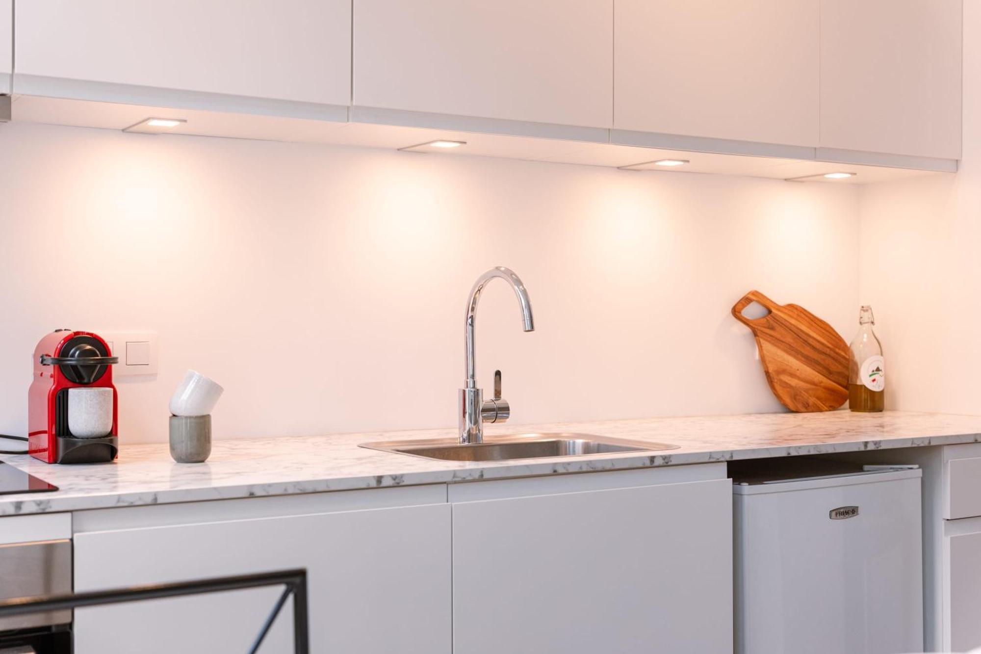 Spacious In The Heart Of Apartment *