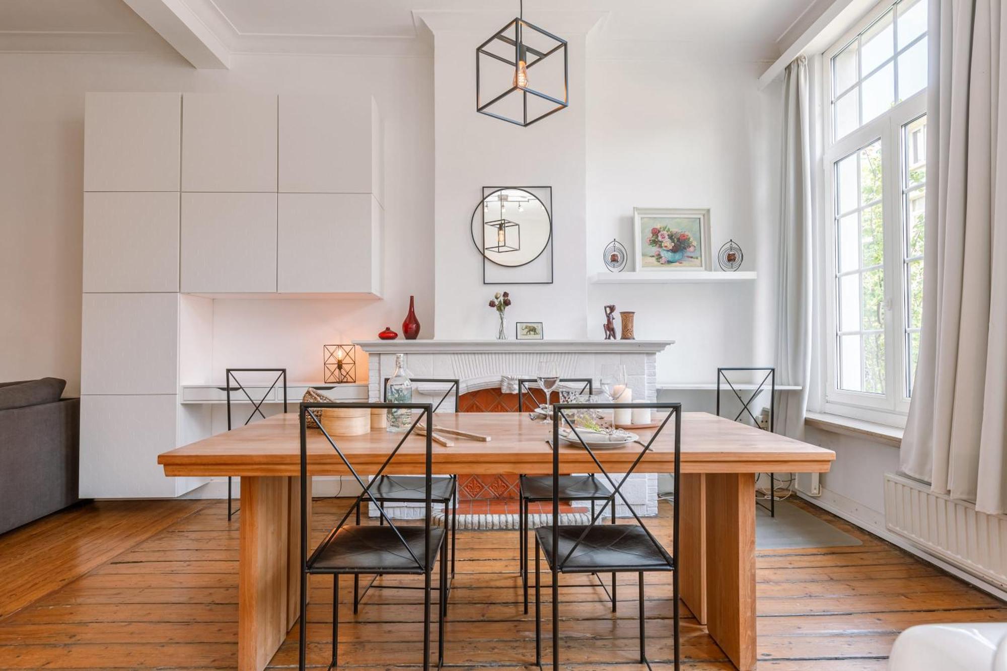Apartment Spacious In The Heart Of *
